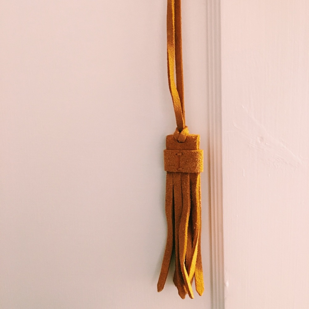 Suede Fringe Bag Tag in Cider